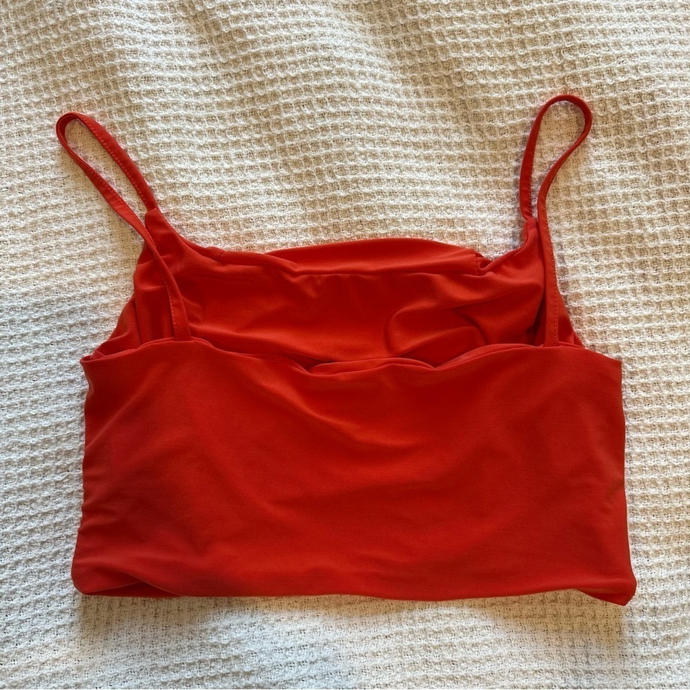 Pretty little thing red ruched tank top women’s size 8 going out crop top - Picture 3 of 8